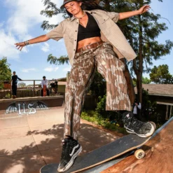 Trade Stone Shirt - LIGHT KHAKI -Volcom Store A0412502 LKH ACTION 2