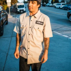 Volcom Ent Shirt - PALE KHAKI 18 Volcom Ent Shirt - PALE KHAKI -Volcom Store A0412503 PLK LIFESTYLE12