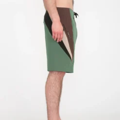 Surf Vitals J Robinson Mod 20" Boardshort - FIR GREEN -Volcom Store A0812404 FIR 4 d8c30434 5b2c 43e4 89ee 2a9e737014c2
