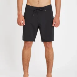 Lido Solid Mod 18" Boardshort - BLACK