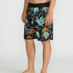 Infuse Scallop Mod 19" Boardshort - Black Green -Volcom Store A0812502 BGR 3