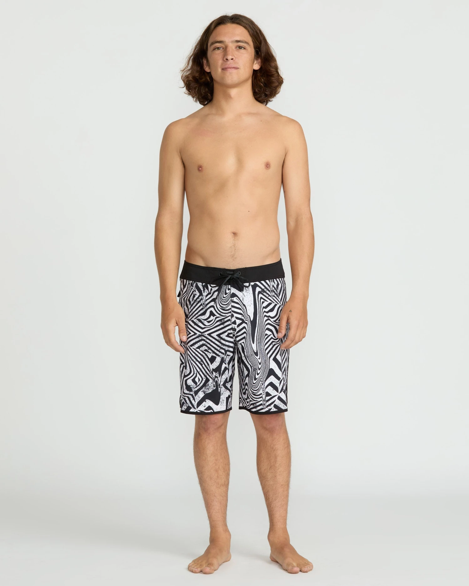 Infuse Scallop Mod 19" Boardshort - White Black 5 Infuse Scallop Mod 19" Boardshort - White Black - Image 3