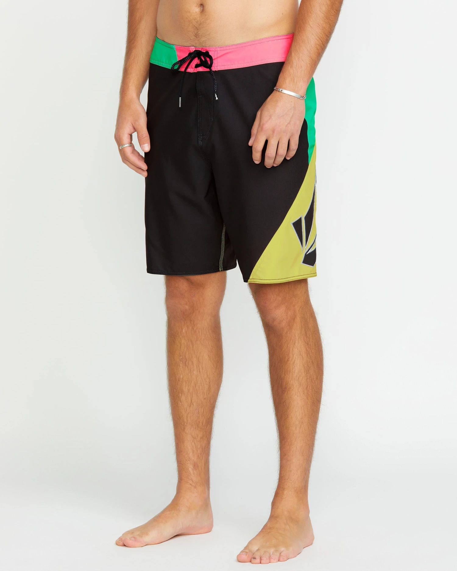 Vee Bee Mod 20" Boardshort - BLACK 8 Vee Bee Mod 20" Boardshort - BLACK - Image 6