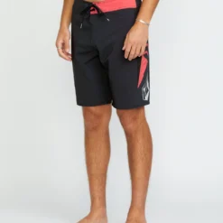 J Robinson Mod 20" Boardhsort - BLACK -Volcom Store A0812513 BLK 3
