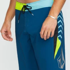 J Robinson Mod 20" Boardhsort - NAVY -Volcom Store A0812513 NVY 1