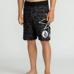 St4R G4Zer Mod 20" Boardshort - Asphalt Black -Volcom Store A0822501 ASB F