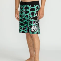 St4R G4Zer Mod 20" Boardshort - Black -Volcom Store A0822501 BLK 3
