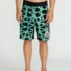 St4R G4Zer Mod 20" Boardshort - Black -Volcom Store A0822501 BLK F