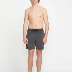 Center Trunk 17" Boardshort - BLACK 13 Center Trunk 17" Boardshort - BLACK -Volcom Store A2532404 BLK 4