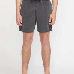 Center Trunk 17" Boardshort - BLACK