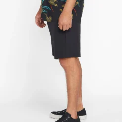 Frickin Cross Shred 20" Hybrid Short - BLACK 16 Frickin Cross Shred 20" Hybrid Short - BLACK -Volcom Store A3212307 BLK 5