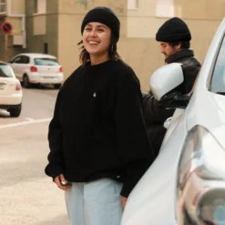 Single Stone Sweatshirt - BLACK -Volcom Store A4612513 BLK LIFESTYLE 14