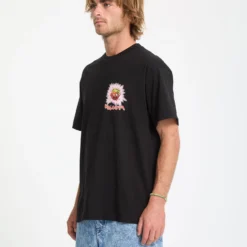 Chomp Chomp T-Shirt - Black -Volcom Store A5232558 BLK 31 b2bc28f2 c2d1 4bac b7d8 2841910675c2
