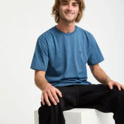 Circle Blanks T-Shirt - Cosmic Blue -Volcom Store A5712316 COS 4 7995e04b 1cb9 4418 bc65 063a2b01cf27