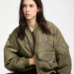 Vaderetro Bomber Jacket - Wintermoss 27 Vaderetro Bomber Jacket - Wintermoss -Volcom Store B1732501 WMS 30