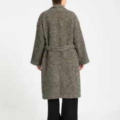 Volcom Store -Volcom Store B1732504 BWH 2