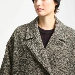 Eastcoat Coat - Black White 18 Eastcoat Coat - Black White -Volcom Store B1732504 BWH 3