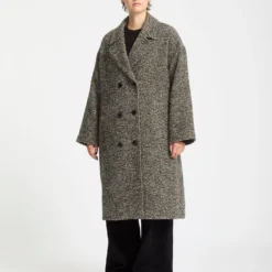 Eastcoat Coat - Black White 25 Eastcoat Coat - Black White -Volcom Store B1732504 BWH 30