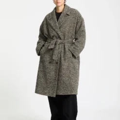 Eastcoat Coat - Black White 24 Eastcoat Coat - Black White -Volcom Store B1732504 BWH 9