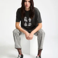 Vaderetro 1 T-Shirt - Vintage Black -Volcom Store B3532509 VBK 5