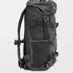 Peakstone Mountain Backpack - Black -Volcom Store D6532502 BLK 4 b3f4447b 3427 4c8d b660 ad693fbf1b17