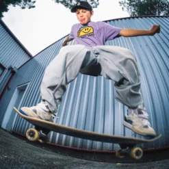 Full Stone Flexfit Cap - Black - (KIDS) -Volcom Store F5512320 BLK LIFESTYLE1 scaled